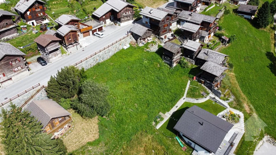 Très belle parcelle à construire au centre d'Ayer – photo 6 sur 11