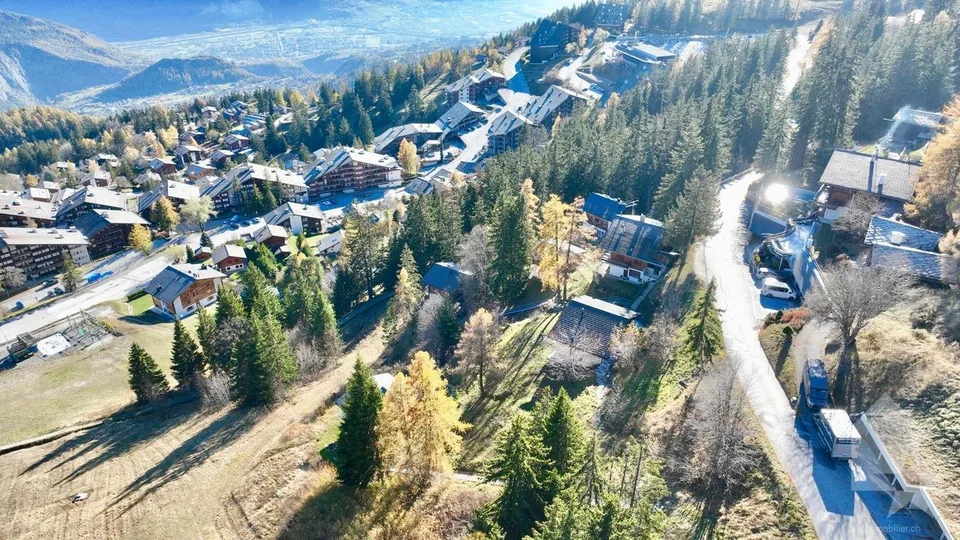 Situation exceptionnelle pour ce terrain à bâtir au Bochones