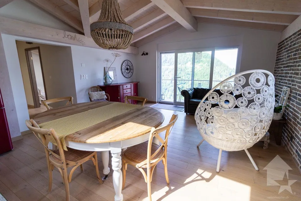 Magnifique attique en duplex de 4,5 pces d'une surface de 118m2 hab