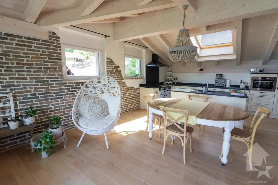 Magnifique attique en duplex de 4,5 pces d'une surface de 118m2 hab