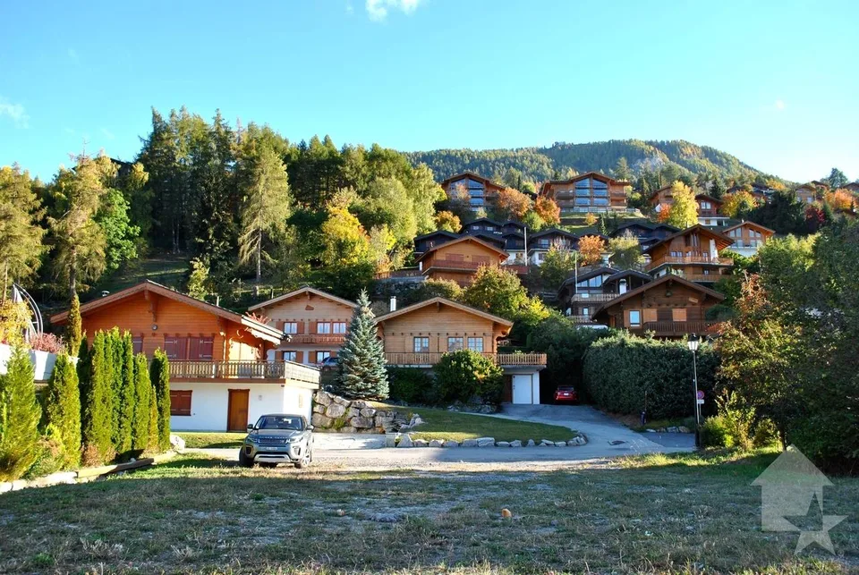 Terrain, 912 m2, pour bâtir une résidence principale près du centre