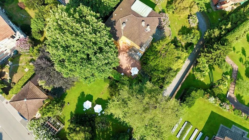 Villa di Prestigio con Splendido Parco vicino al centro di Lugano – Foto 18 von 18