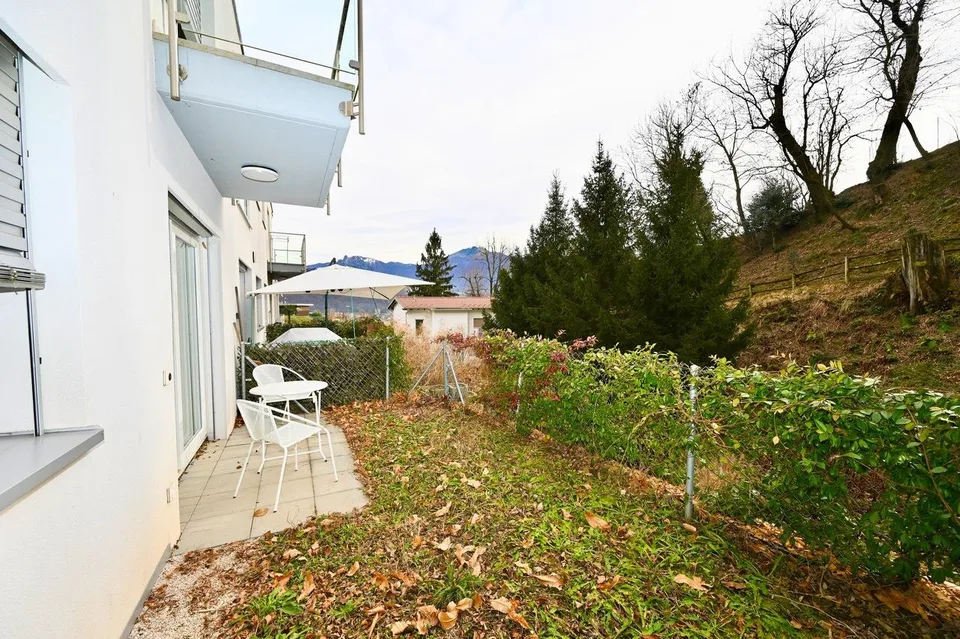 Moderno Appartamento di 2.5 locali con Giardino a Manno – Foto 8 von 9