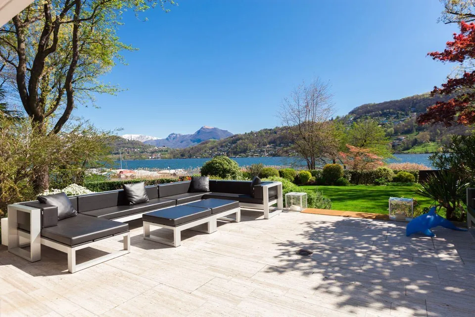 Villa Schnebli - Villa di Lusso fronte Lago con Dépendance e Piscina