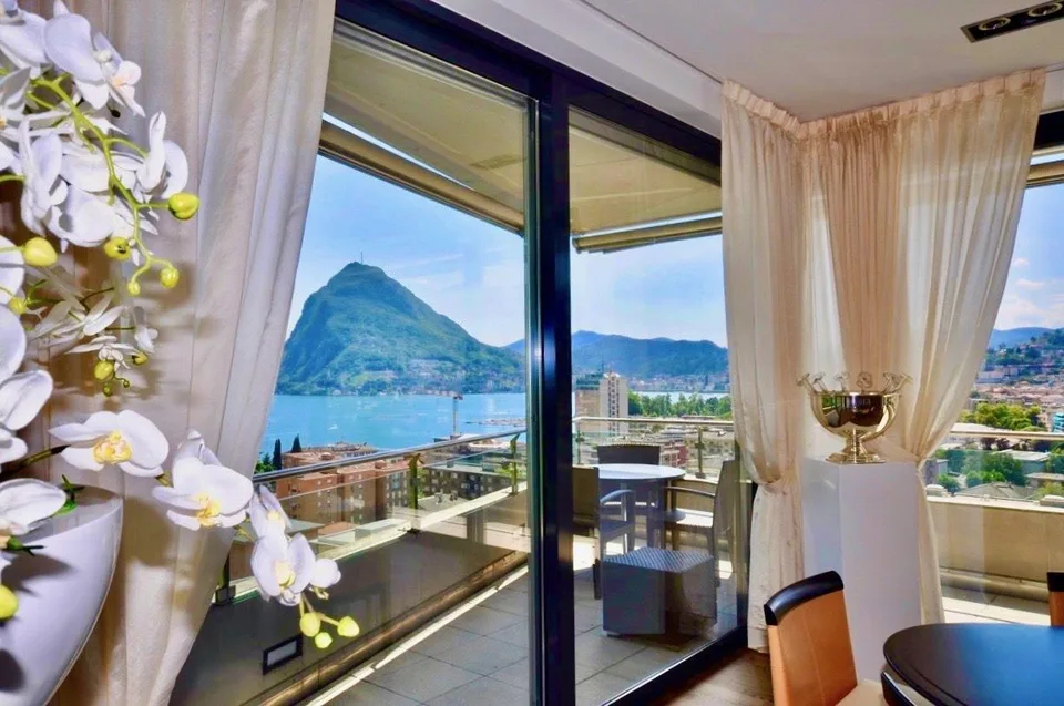 Magnifico Attico di Lusso con Terrazza-Tetto e Vista Lago di Lugano – foto 12 di 21