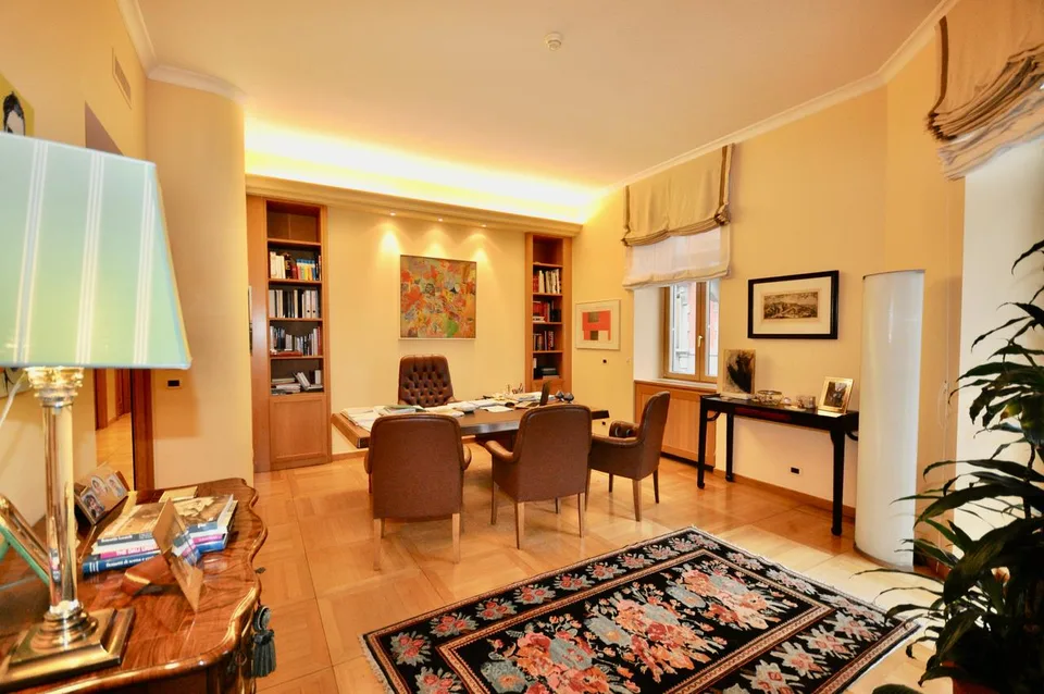 Elegante ufficio / appartamento di rappresentanza in centro Lugano
