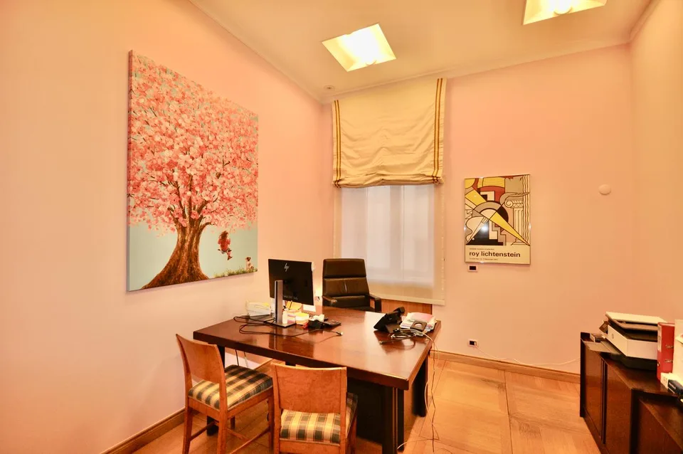 Elegante ufficio / appartamento di rappresentanza in centro Lugano