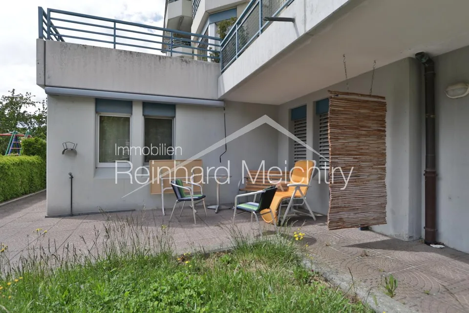 2.5 Zimmer Parterrewohnung mit gemütlichem Sitzplatz