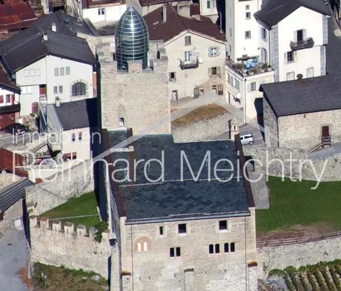 Historisches Wohnhaus mit 3 Wohnungen mit Blick auf das Leuker Schloss