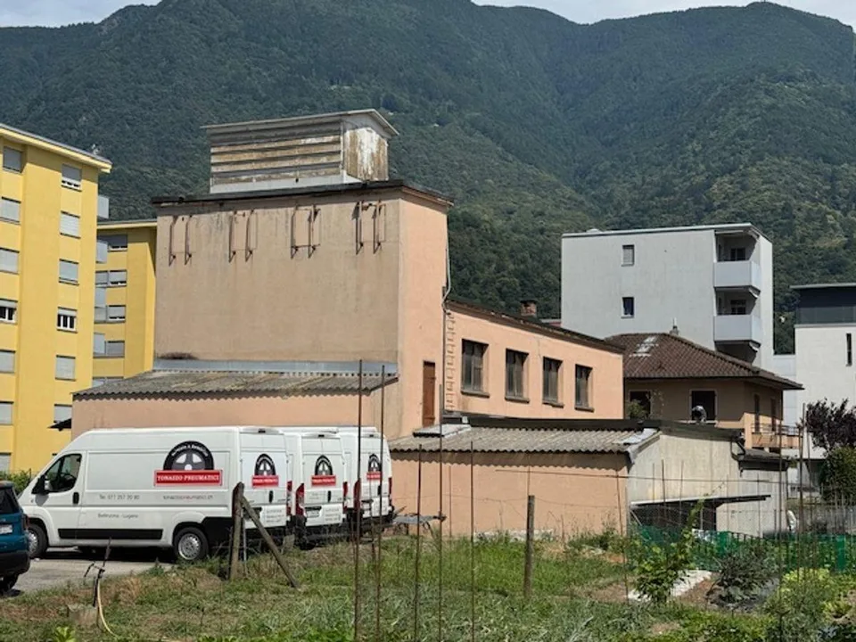 BELLINZONA - Zona Semine - Terreno