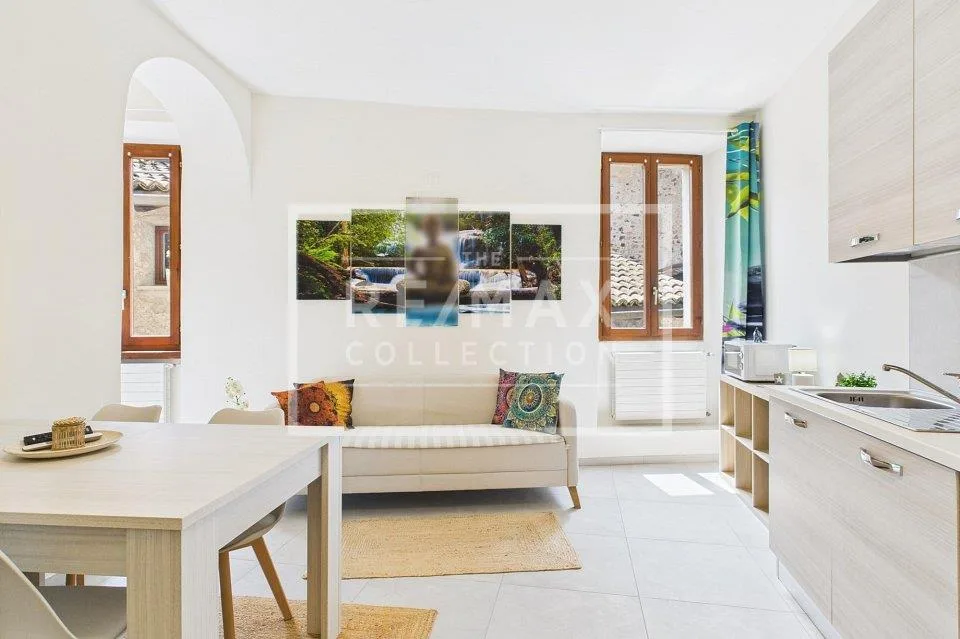 Interessante casa plurifamiliare colma di carattere