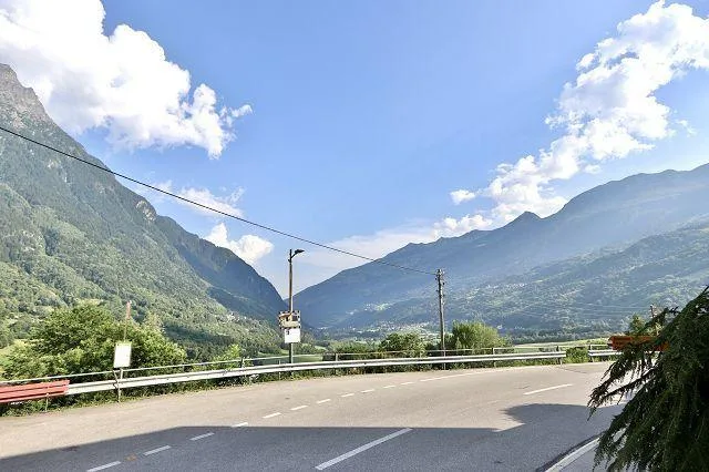 10-Zimmer-Dorfhaus zum Ausbauen / casa di 10 locali da ristrutturare – photo 26 sur 30