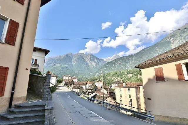 10-Zimmer-Dorfhaus zum Ausbauen / casa di 10 locali da ristrutturare – photo 27 sur 30