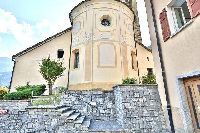 10-Zimmer-Dorfhaus zum Ausbauen / casa di 10 locali da ristrutturare – photo 23 sur 30