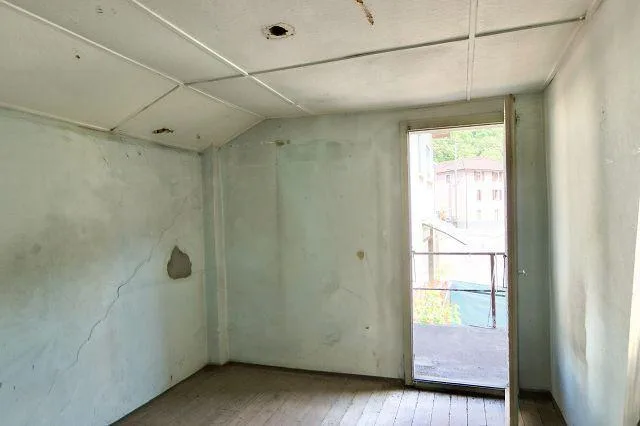 5 1/2-Zimmer-Dorfhaus zum Renovieren oder neu aufbauen / casa di 5 ... – Foto 10 von 30