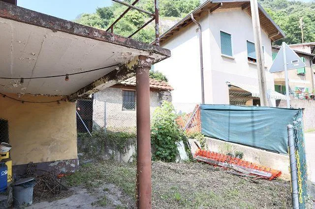 5 1/2-Zimmer-Dorfhaus zum Renovieren oder neu aufbauen / casa di 5 ... – Foto 20 von 30