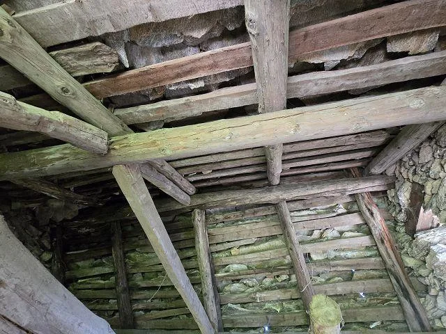 Stall zum Ausbauen und erweitern, ruhige, sonnige Lage /Stalla da r...