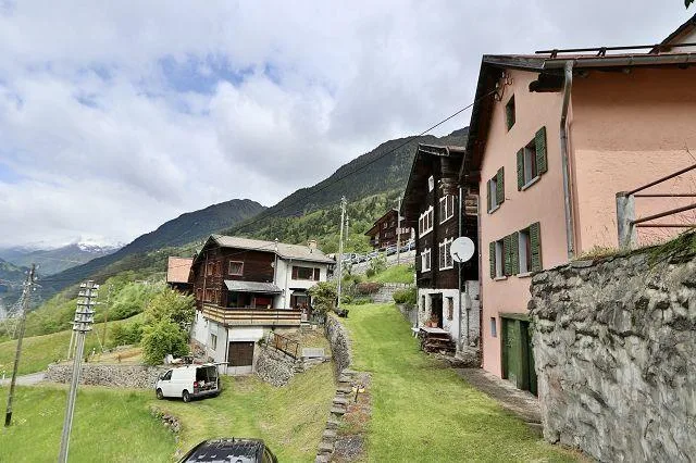 4-Zimmer-Haus mit kleinem Garten an sehr ruhiger, sonniger Aussicht... – foto 24 di 28