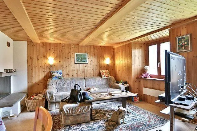 4-Zimmer-Haus mit kleinem Garten an sehr ruhiger, sonniger Aussicht...