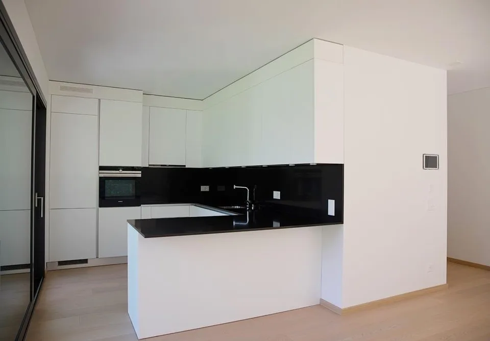 Montagnola – Arasio: elegante 4.5 locali con giardino privato e ter...