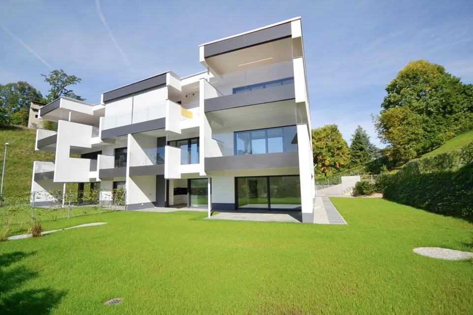 Luminoso appartamento 4,5 locali con terrazza e bel giardino privato – Foto 8 von 19