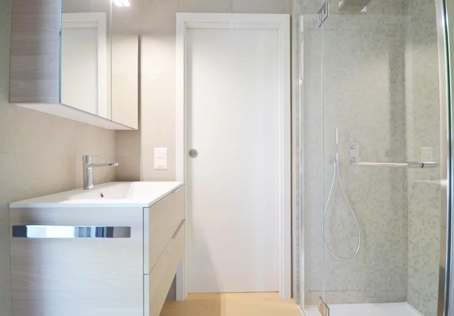 Montagnola – Arasio: elegante 4.5 locali con giardino privato e ter...
