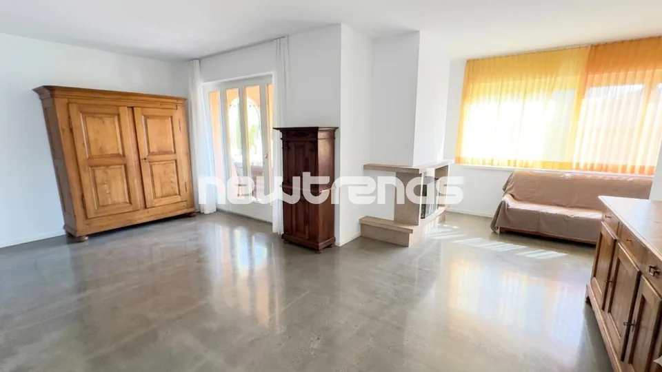 CASA BIFAMILIARE CON 2 APPARTAMENTI INDIPENDENTI DI 10 LOCALI