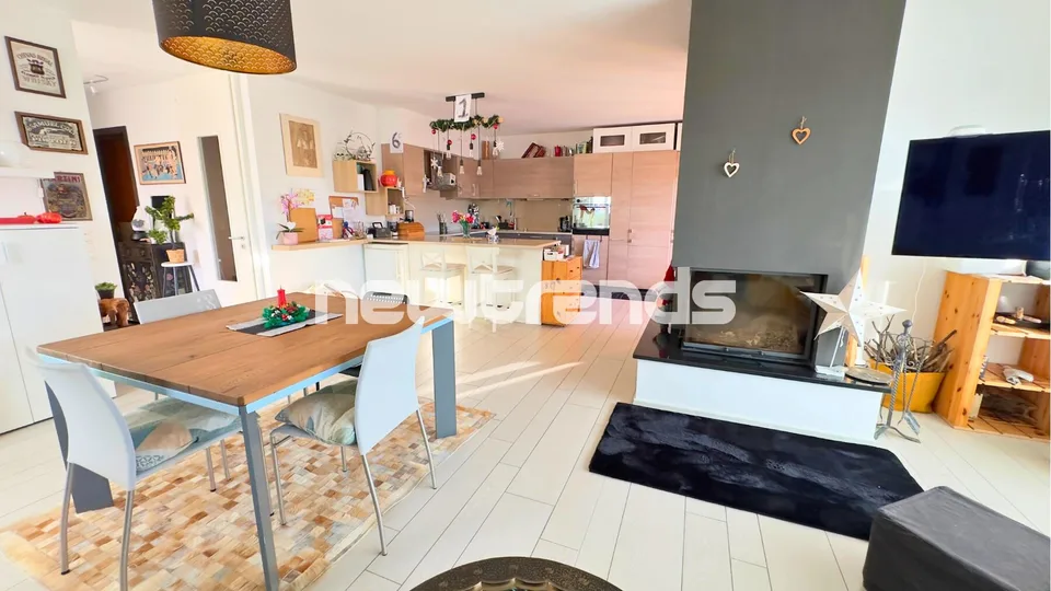 CASA BIFAMILIARE CON 2 APPARTAMENTI INDIPENDENTI DI 10 LOCALI