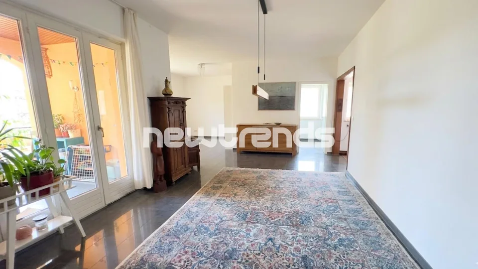 CASA BIFAMILIARE CON 2 APPARTAMENTI INDIPENDENTI DI 10 LOCALI – Foto 9 von 27
