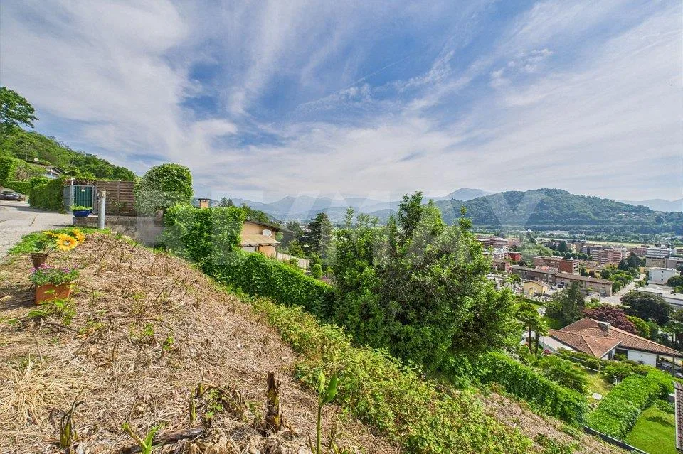 Terreno edificabile  con vista lago ad Agno:  posizione centrale e ...