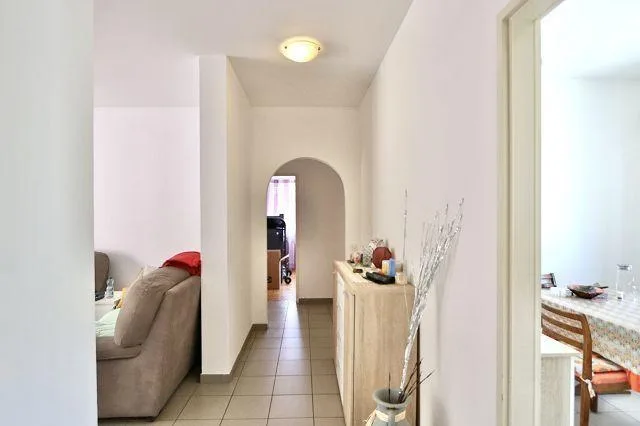 3 1/2-Zimmer-Wohnung im 3. OG an zentraler, ruhiger sonniger Lage m... – photo 11 sur 21
