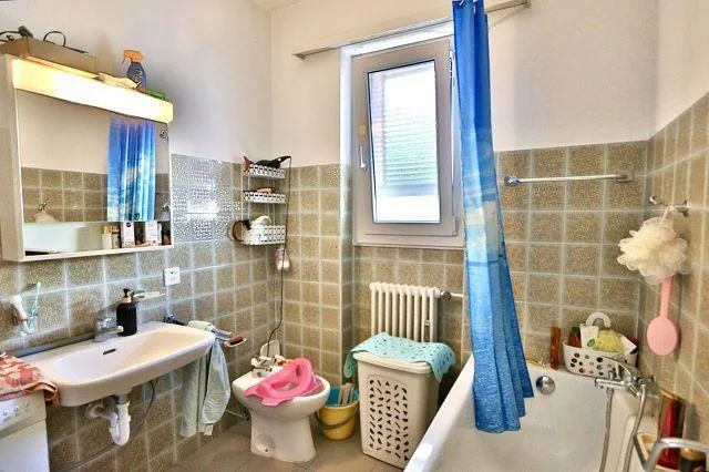 3 1/2-Zimmer-Wohnung im 3. OG an zentraler, ruhiger sonniger Lage m... – photo 10 sur 21