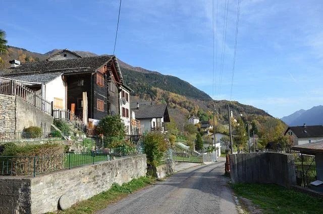 Terreno edificabile di 584 m2 in zona R2 / Baulandgrundstück von 58... – Foto 14 von 19