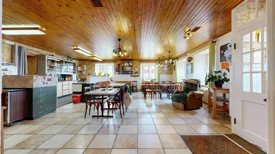 grosszügiges Hotel / Restaurant an zentraler Lage