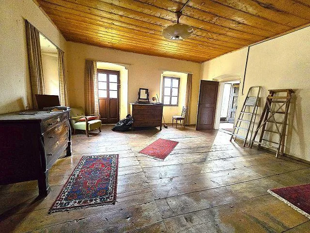 Casa storica di 12 loc. con grande terreno e bella vista aperta, mo... – Foto 12 von 30