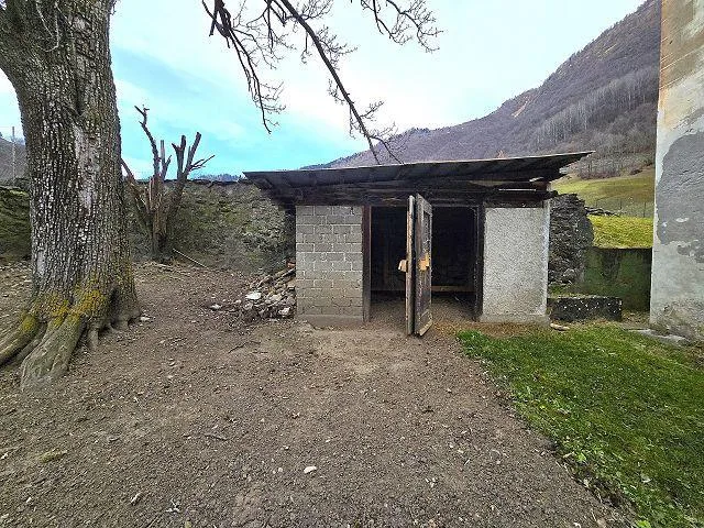 Casa storica di 12 loc. con grande terreno e bella vista aperta, mo... – Foto 28 von 30