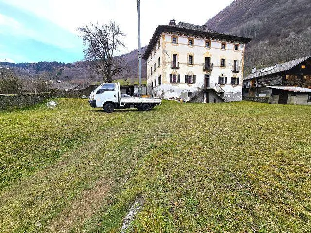 Casa storica di 12 loc. con grande terreno e bella vista aperta, mo... – Foto 25 von 30