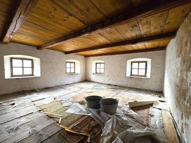 Casa storica di 12 loc. con grande terreno e bella vista aperta, mo... – Foto 14 von 30