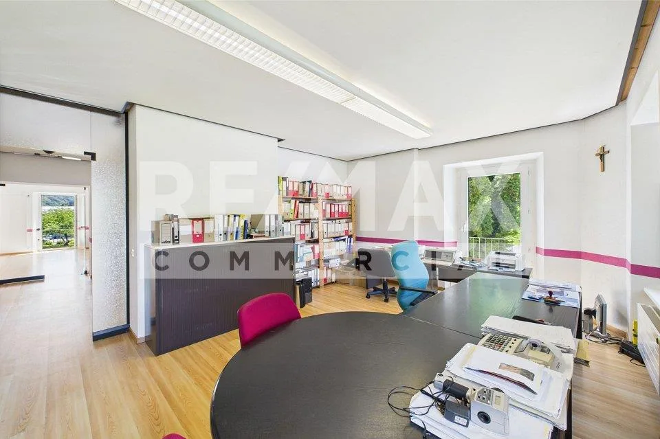 Eleganza in posizione centrale - Villa storica con uffici – Foto 13 von 13