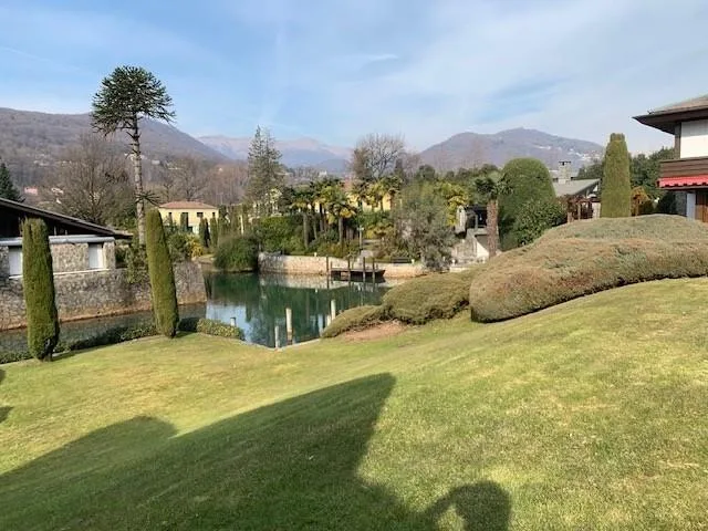Ferienvilla - Idyllisches Juwel mit Pool direkt am Luganersee – Foto 6 von 10