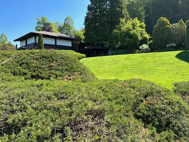 Ferienvilla - Idyllisches Juwel mit Pool direkt am Luganersee