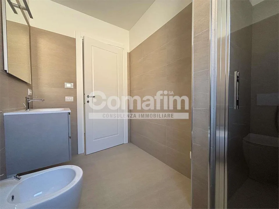 Chiasso : 2.5 locali al 1°P - Moderno con terrazzo – Foto 10 von 13