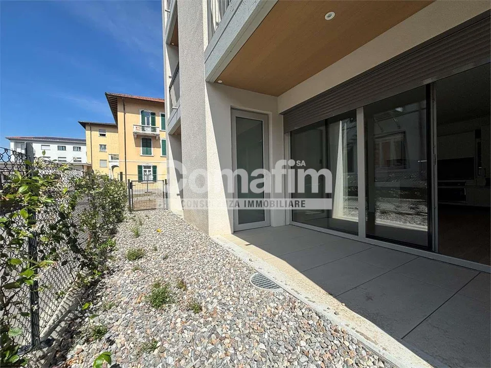 Chiasso : 2.5 locali al PT con terrazzo e giardino