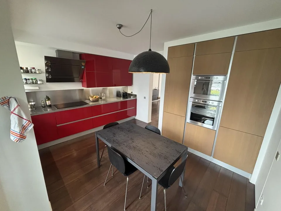 Elegante, helle 5,5-Zimmer-Wohnung im 1. OG in sonniger Lage eines ... – photo 8 sur 30