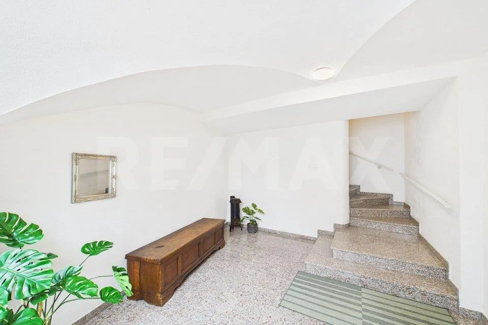 IMMOBILE a REDITO; Casa plurifamiliare  10 x appartamenti, 1 x nego...