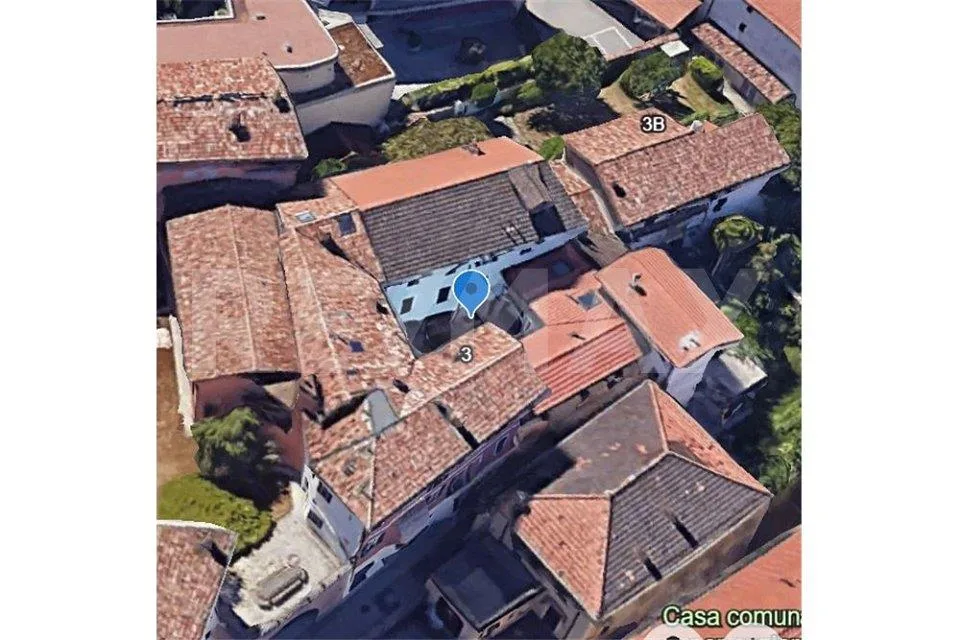 IMMOBILE a REDITO; Casa plurifamiliare  10 x appartamenti, 1 x nego...