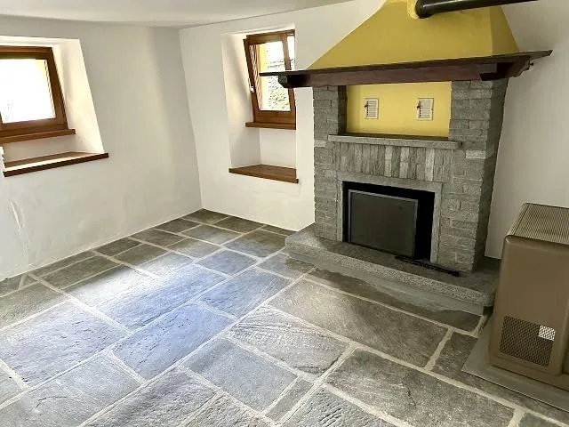 2-Familienhaus mit 3- und 4-Zimmer-Wohnungen / casa bifamiliare con...