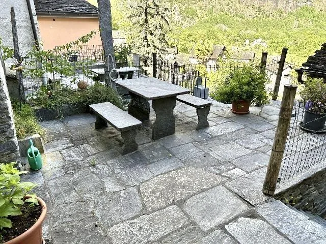 2-Familienhaus mit 3- und 4-Zimmer-Wohnungen / casa bifamiliare con... – foto 26 di 29