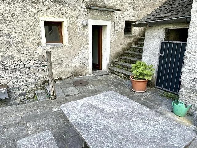 2-Familienhaus mit 3- und 4-Zimmer-Wohnungen / casa bifamiliare con... – foto 27 di 29