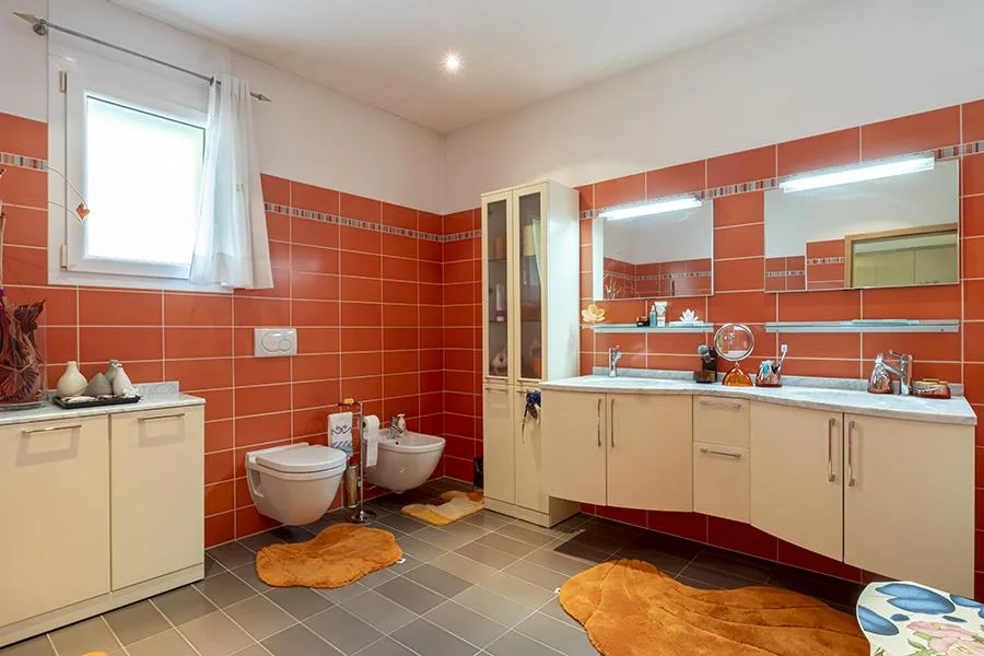 GRANDE CASA UNIFAMLIARE CON GIARDINO A CASTIONE – foto 21 di 24